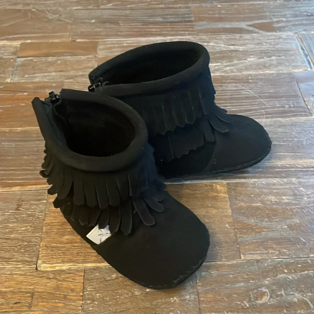 Little Love Bug Black Suede Cozy Boots🖤